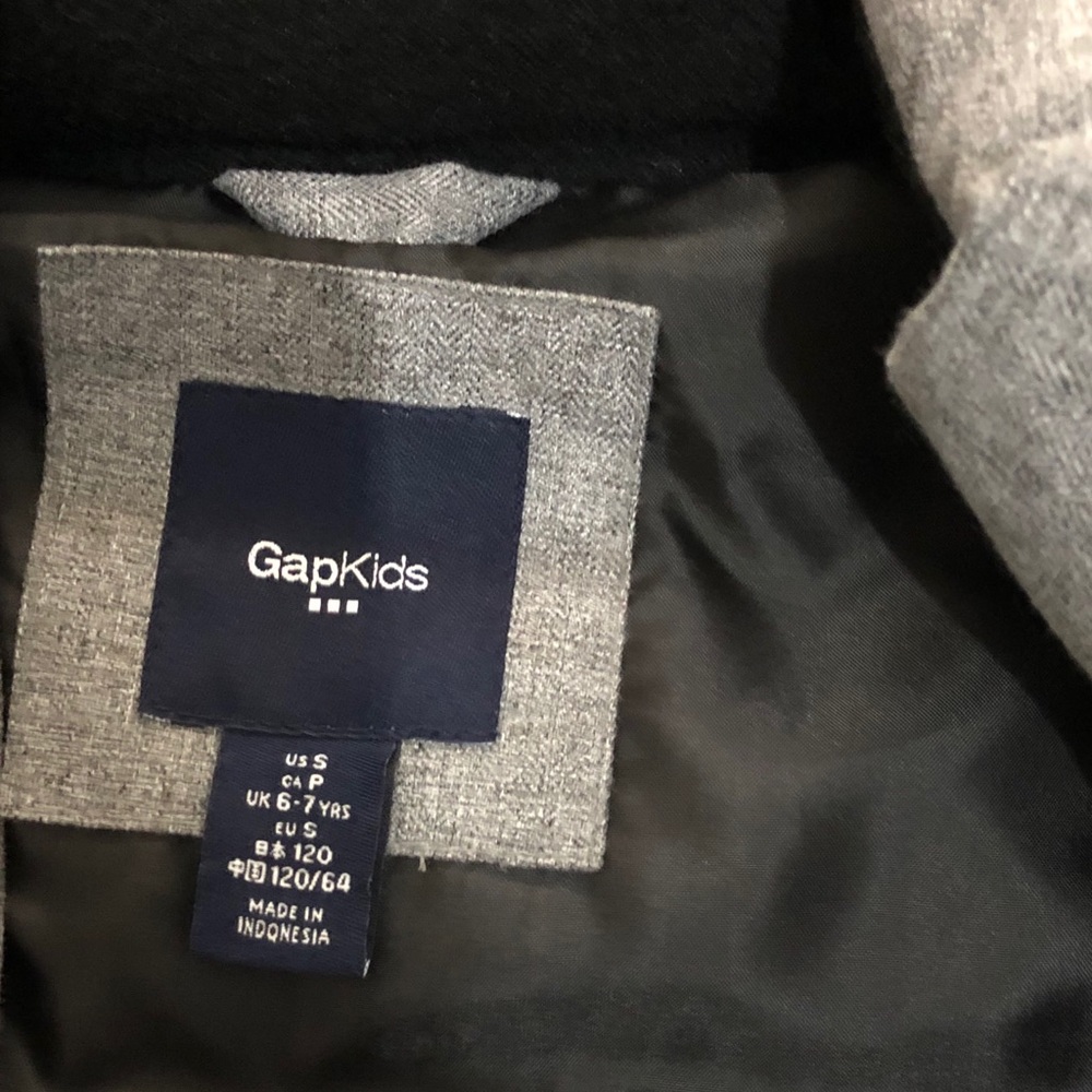 GAP VEST - Picture 2 of 2